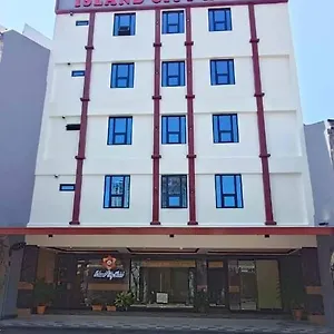 Hotel Capital O 90897 Island, George Town